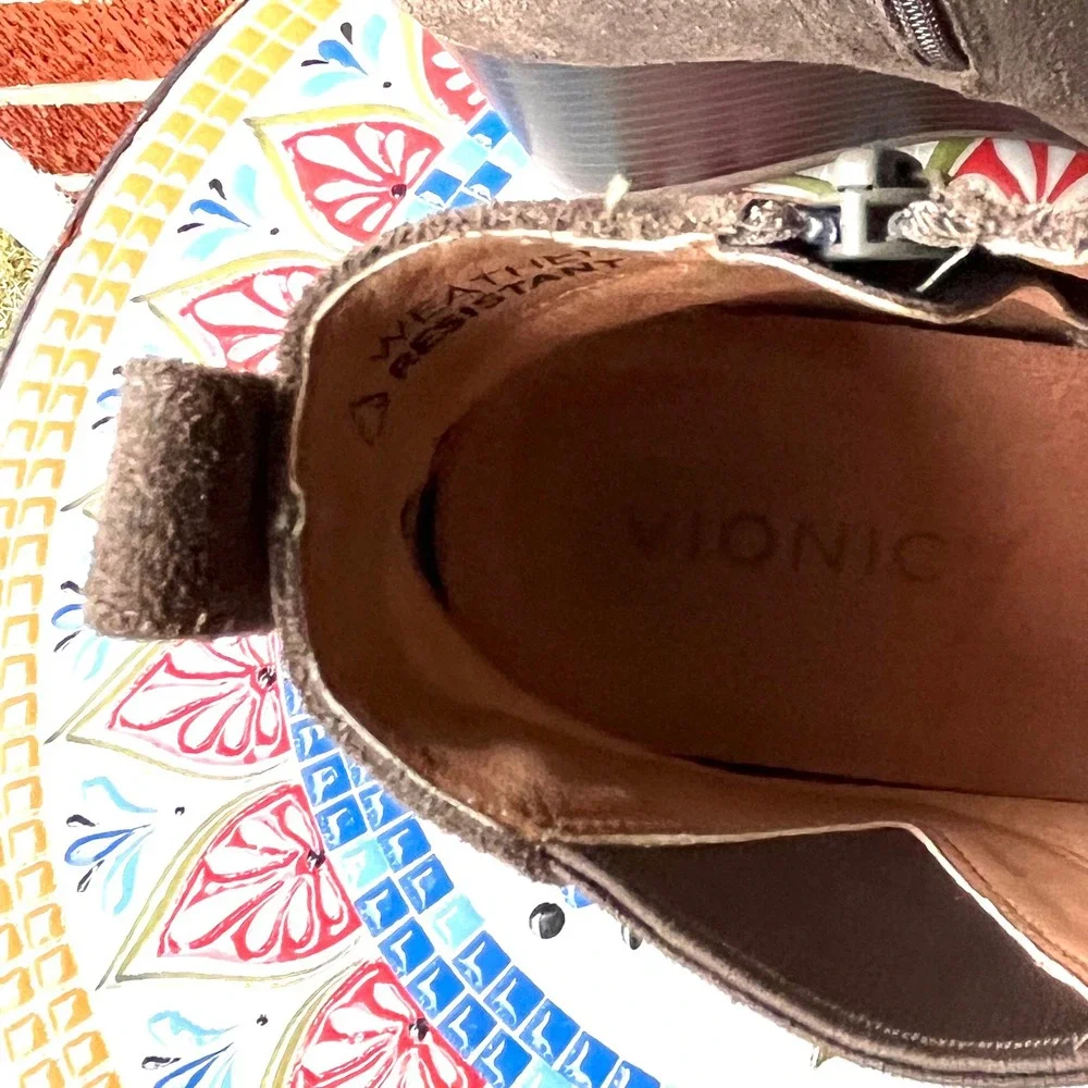 Vionic paloma water